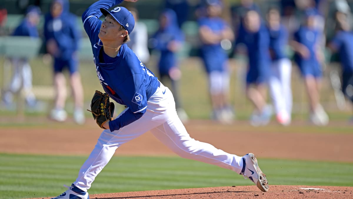 New Los Angeles Dodgers' Pitcher Yoshinobu Yamamoto Left Fans in Awe with  His Awesome Glove - Fastball