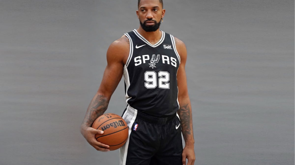 San Antonio Spurs' Sandro Mamukelashvili Shines, But Georgia Falls