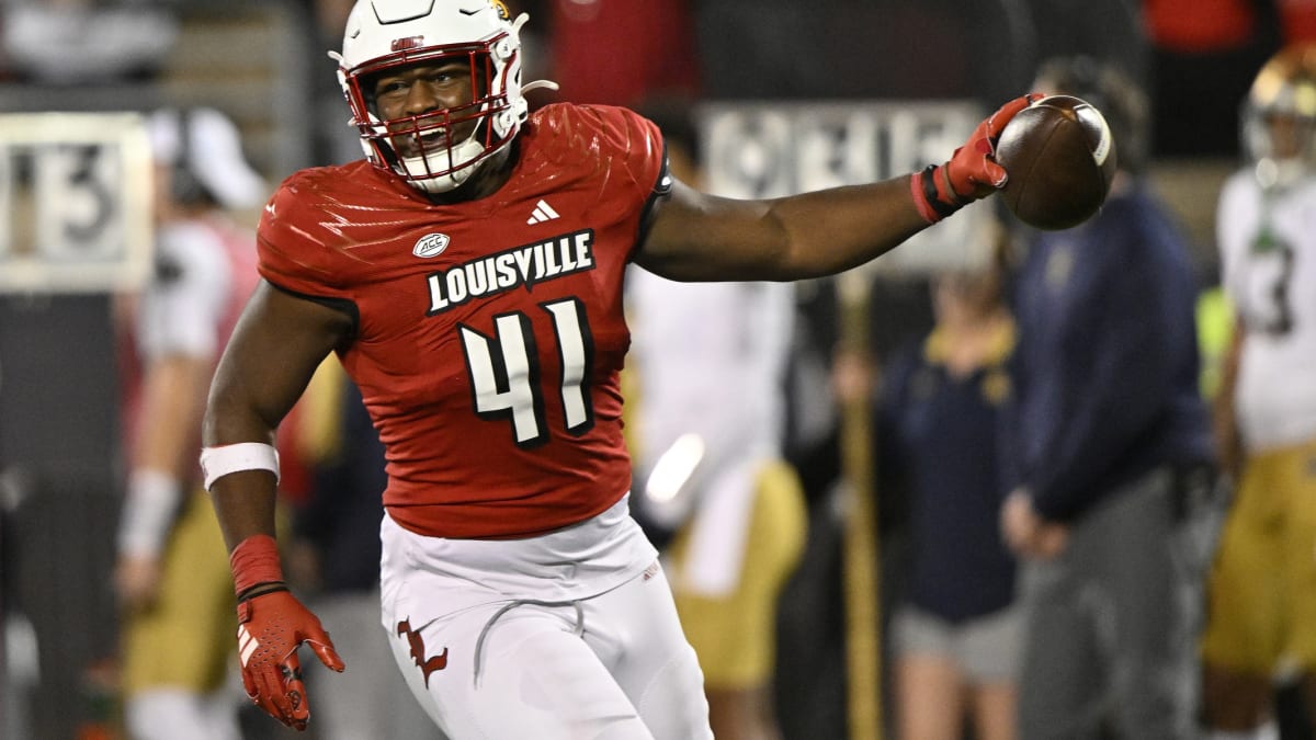 Louisville Football Rockets Up AP Top 25 Poll - Sports Illustrated Louisville  Cardinals News, Analysis and More