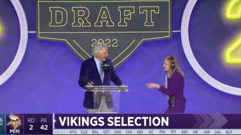 Watch: Ed Marinaro trolls Packers, shouts out Blue Mountain State while announcing Vikings' pick