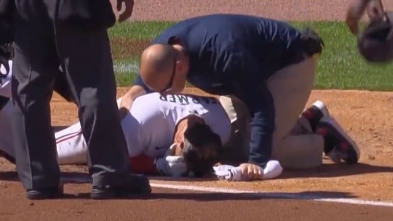 Kyle Farmer injury :Twins infielder Lucas Giolito leaves the game