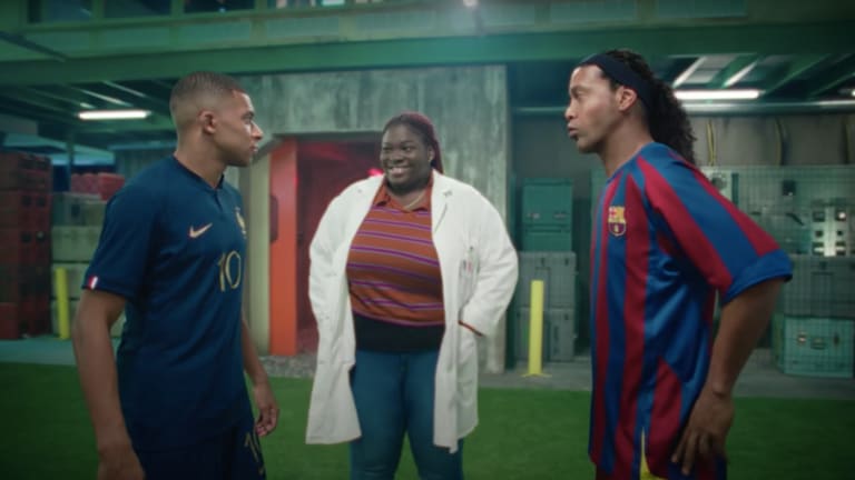 Épico! El nuevo comercial de Nike reúne a estrellas del pasado - Para Ganar
