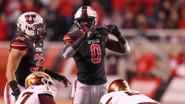 Utah Utes linebacker Devin Lloyd (0) instructs the defense during the first quarter against the Arizona State Sun Devils at Rice-Eccles Stadium.