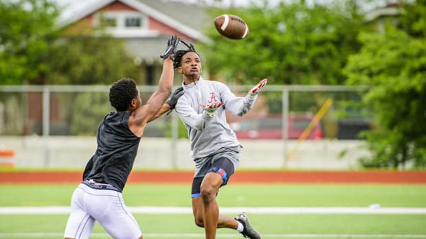 Phillip Wright III catches a pass