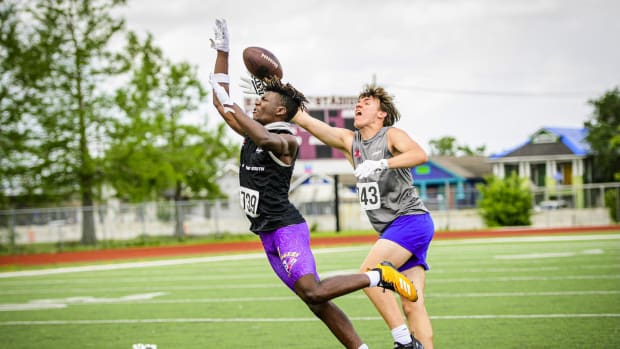 Jeremiah Clark breaks up a pass