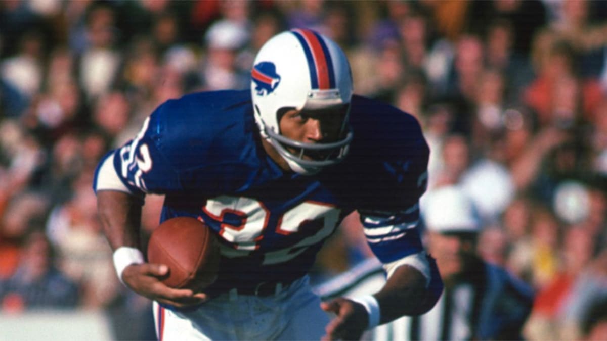 O.J. Simpson  Nfl football players, Nfl football pictures, Nfl