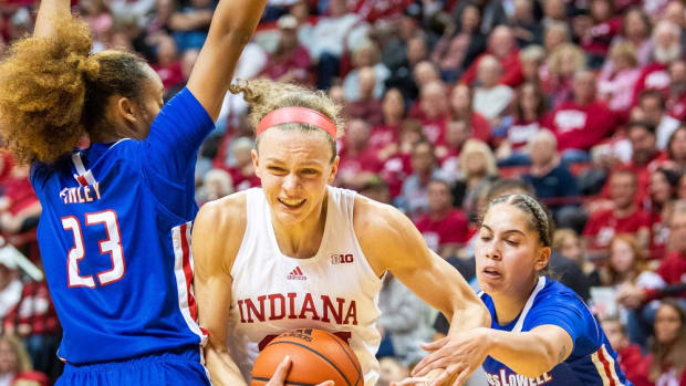 Indiana Women’s Basketball: Grace Berger Still Out, Kiandra Browne With Scheduled Doctor’s Visit