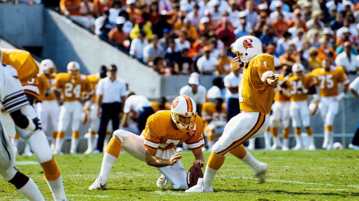 Are There Any Black Field Goal Kickers Online