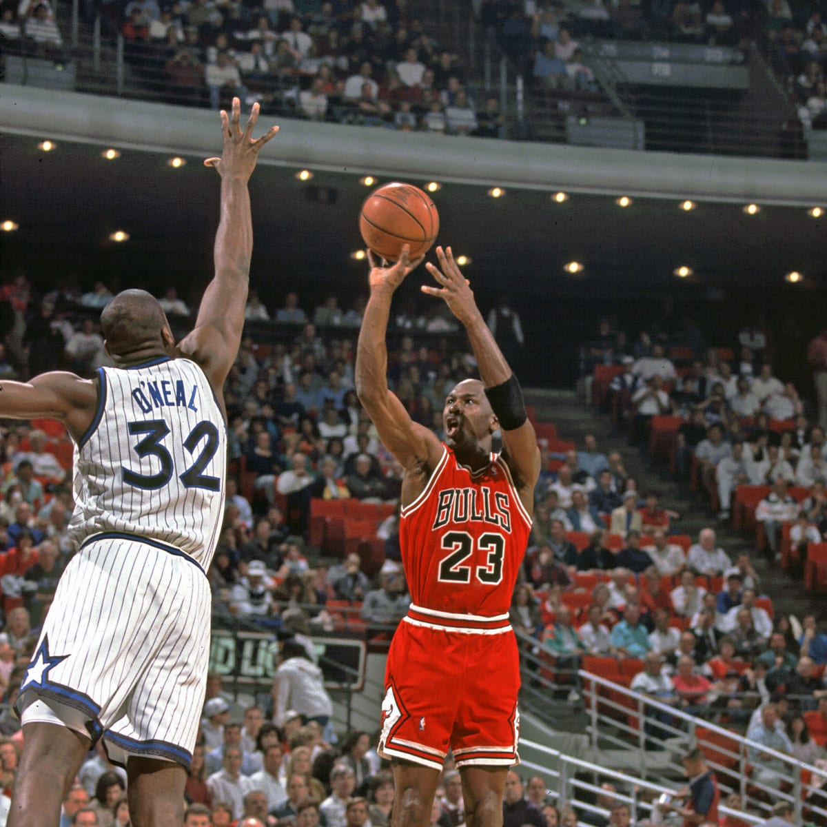 427 Fotos E Imágenes De Michael Jordan Jump Shot Getty Images |  