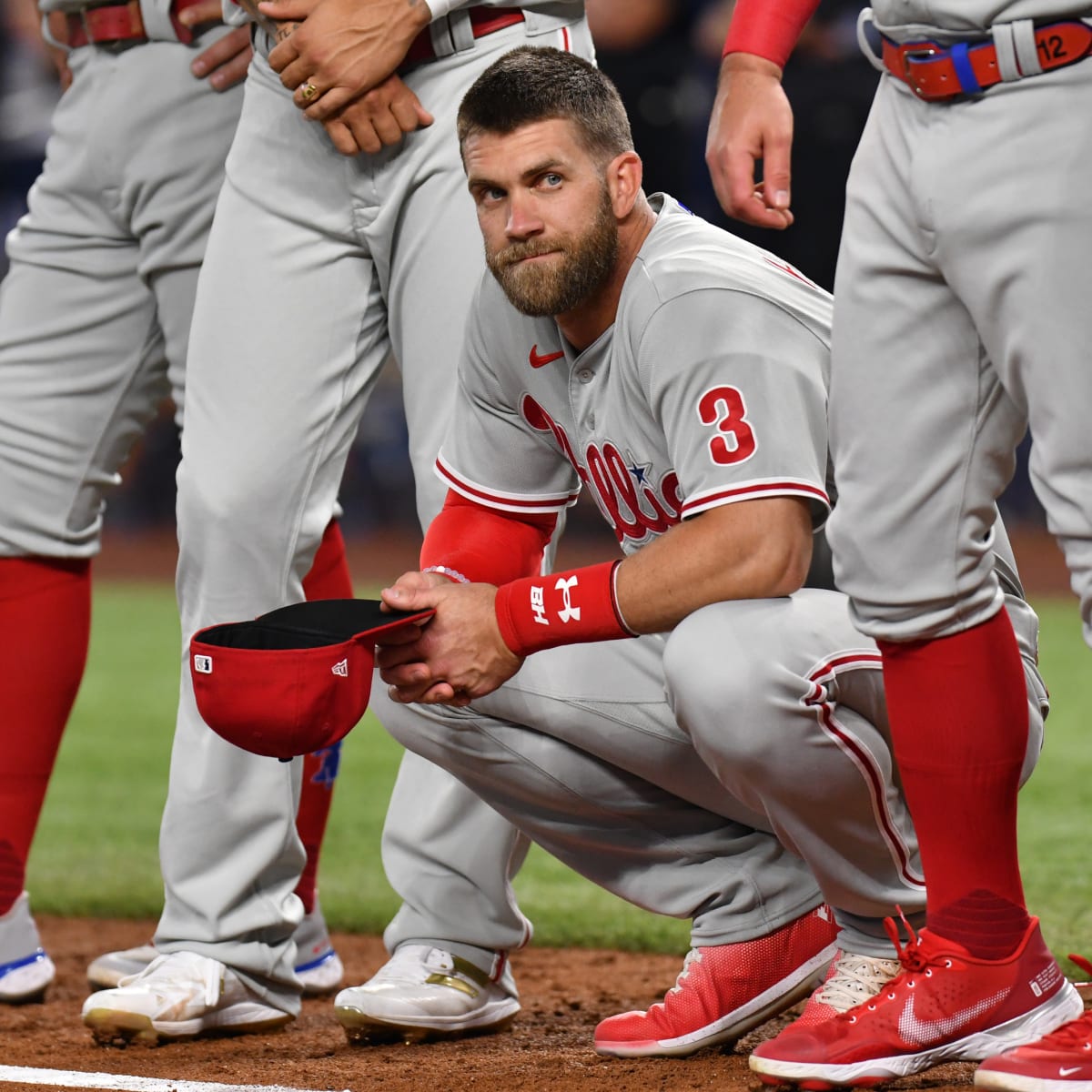 Bryce Harper injury updates: Phillies OF has UCL tear in elbow, won't throw  for a month - DraftKings Network