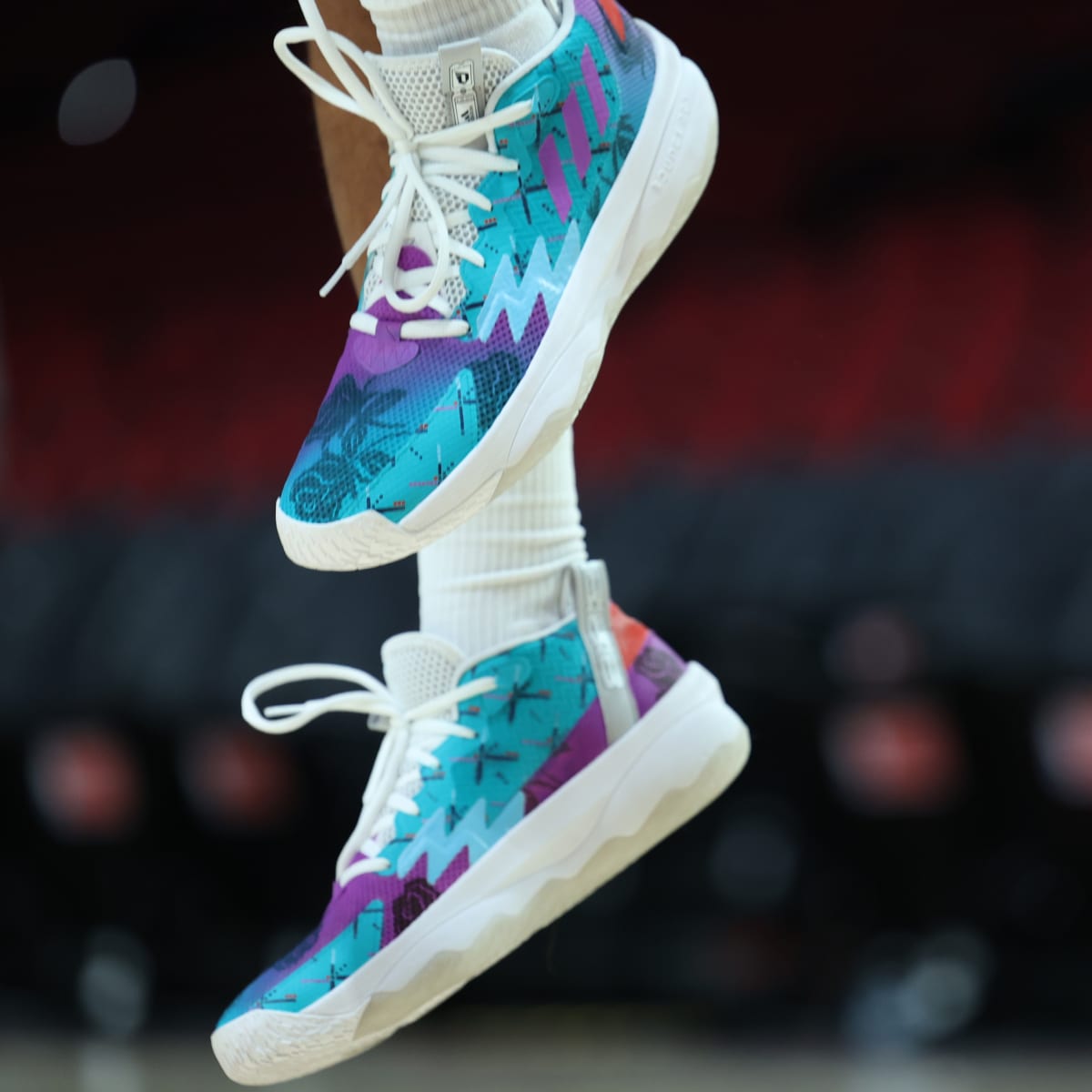 excusa Mirar Islas Faroe Damian Lillard Debuts Adidas Shoes in 'PDX' Colorway - Sports Illustrated  FanNation Kicks News, Analysis and More