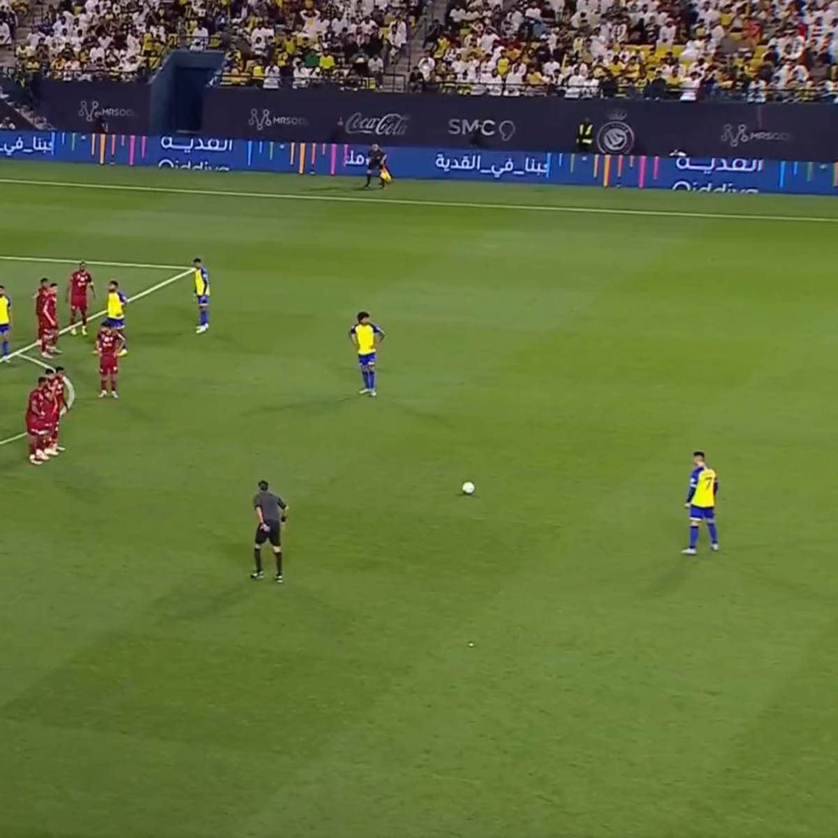 Cristiano Ronaldo scores long-range free-kick goal for Al Nassr