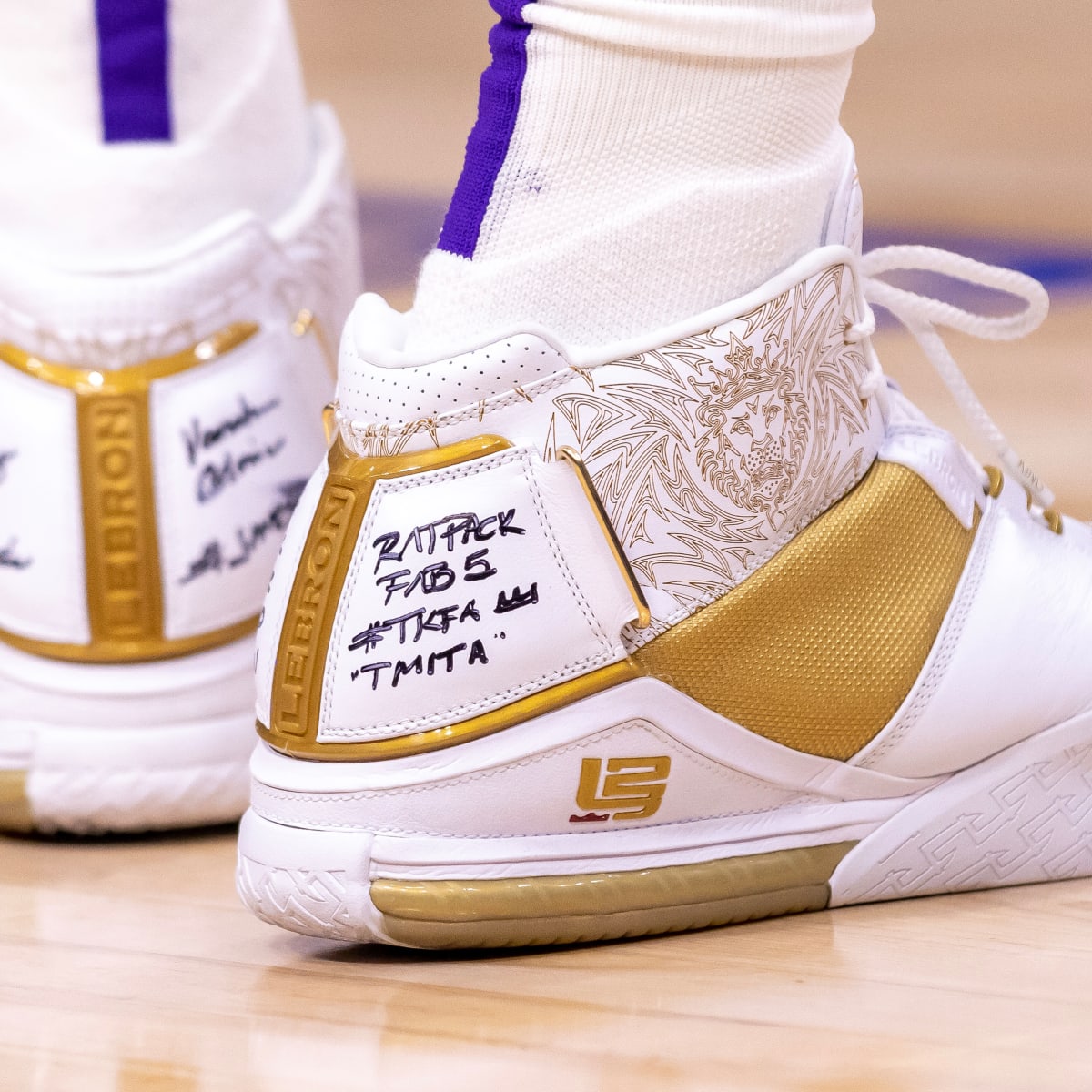 LeBron James Wears Nike LeBron 2 with Hand-Written Message - Sports  Illustrated FanNation Kicks News, Analysis and More