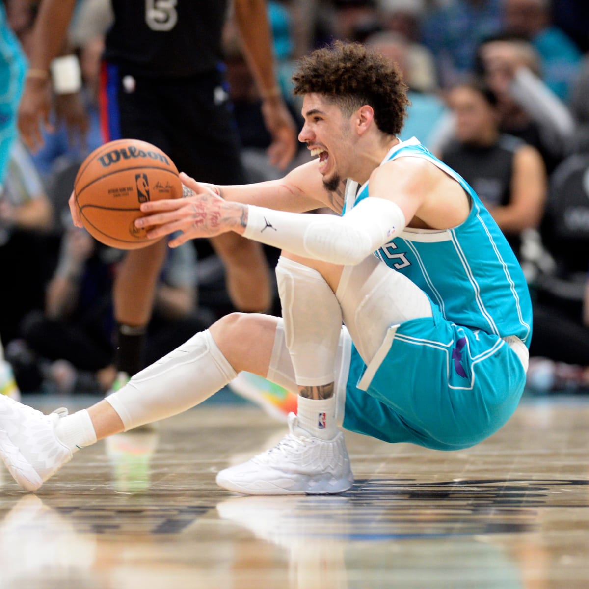 LaMelo Ball Debuts Puma MB.01 Shoes at NBA Media Day - Sports Illustrated  FanNation Kicks News, Analysis and More