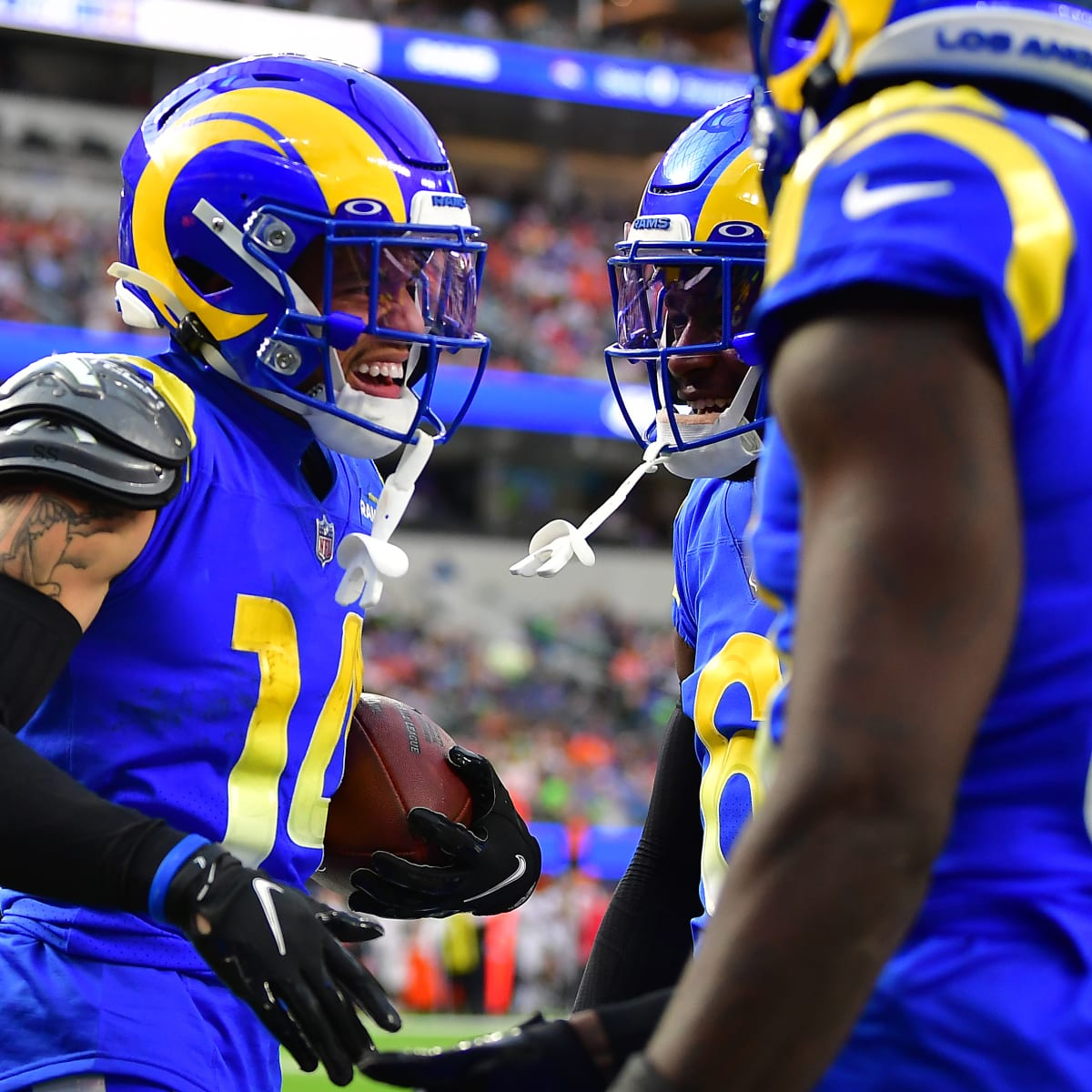 Los Angeles Rams Blow Second Half Lead, Fall at Home to Pittsburgh Steelers  - Sports Illustrated LA Rams News, Analysis and More