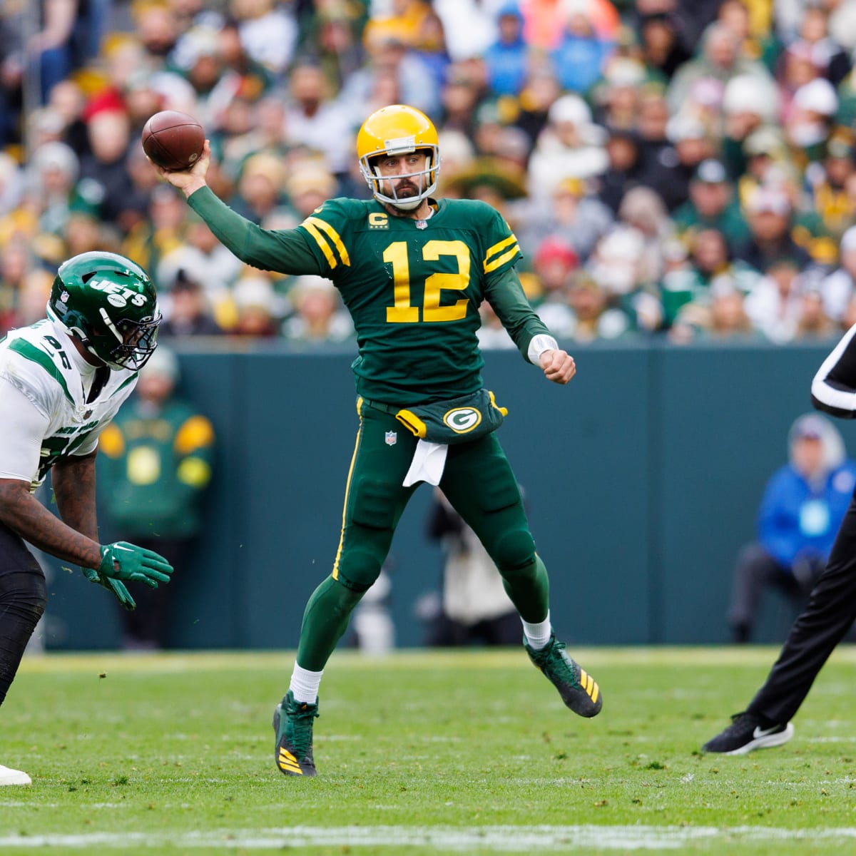 RODGERS WATCH: SI's Albert Breer Projects Price of Trading for Green Bay  Quarterback - Sports Illustrated New York Jets News, Analysis and More
