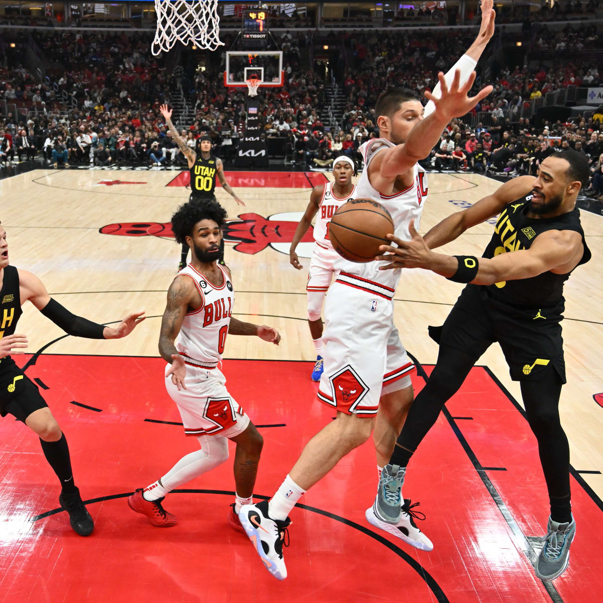 Chicago Bulls waive Derrick Favors, likely to play for the Windy City Bulls  - Sports Illustrated Chicago Bulls News, Analysis and More