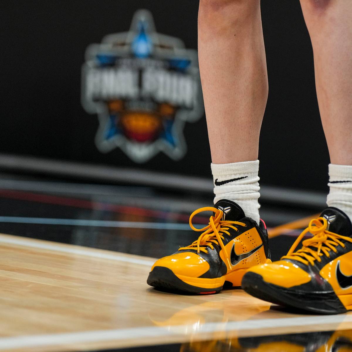 kobe bruce lee sneakers