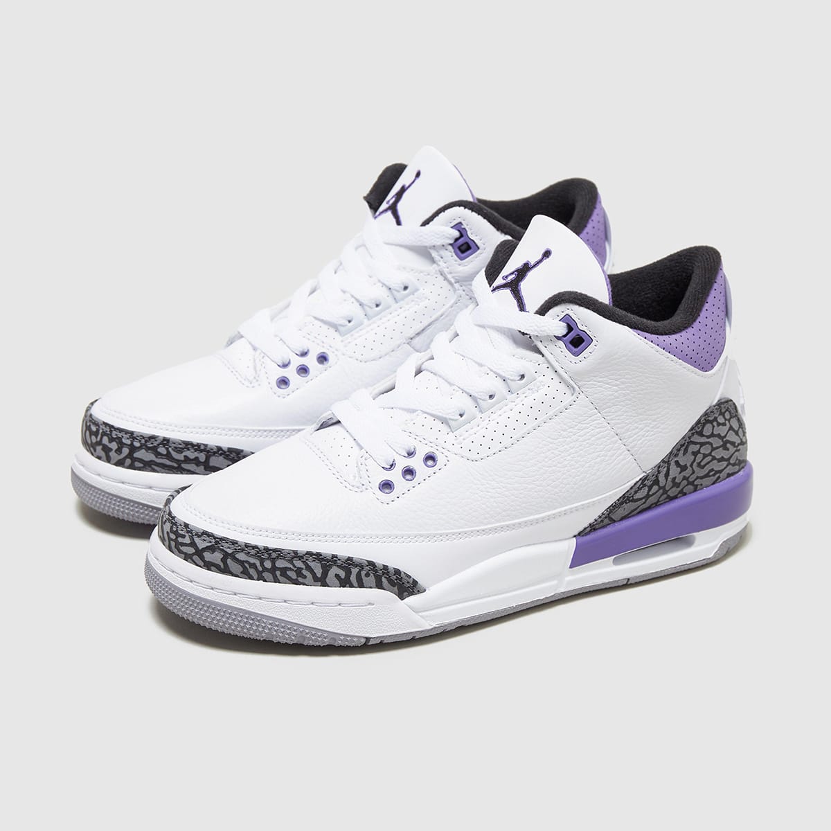 Air Jordan 3 'Dark Iris' Available on 