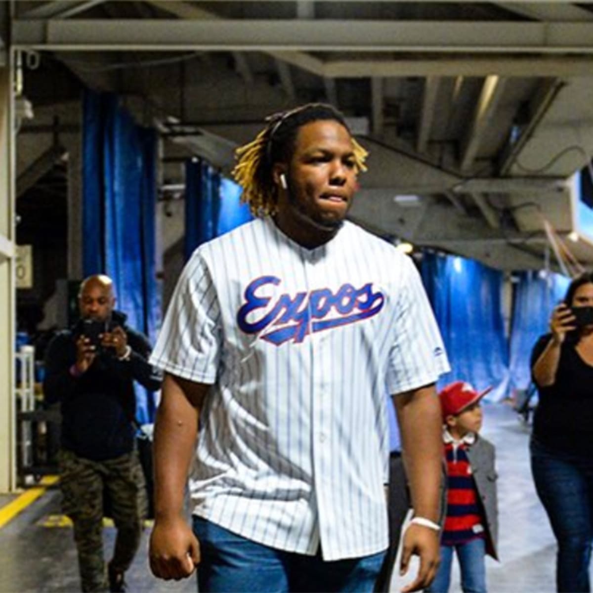 Vladimir Guerrero Jr wears his dad's jersey before MLB debut - Sports  Illustrated