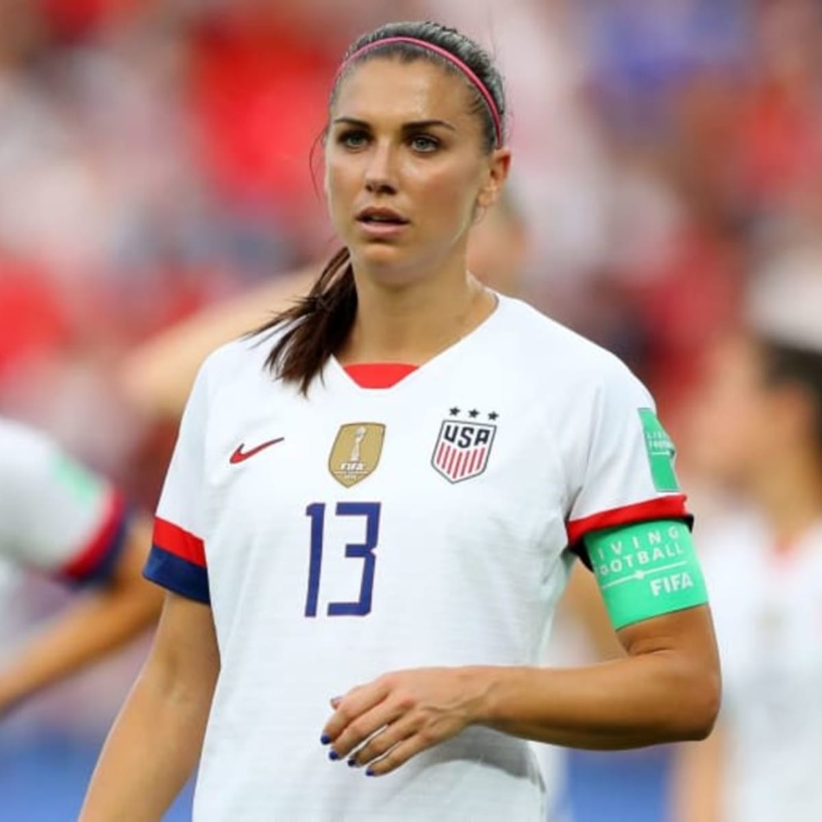 USWNT Home Jersey Sets New Sales Record as Nike.com's Most Sold Shirt in a  Single Season - Sports Illustrated