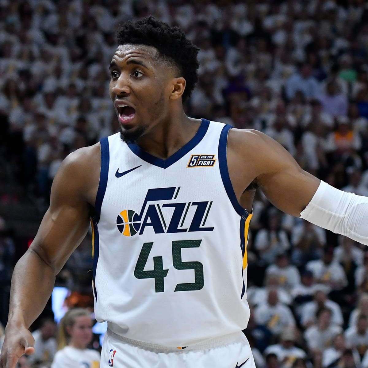 Cleveland Cavaliers star Donovan Mitchell debuts for his new team, and it  simply felt 'a little different' - ESPN