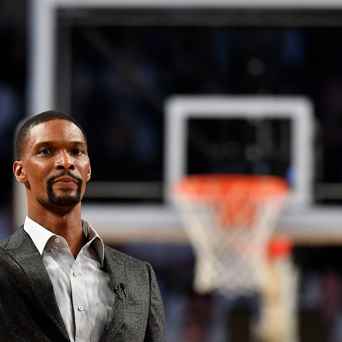 Chris Bosh has Miami Heat jersey retired during halftime ceremony
