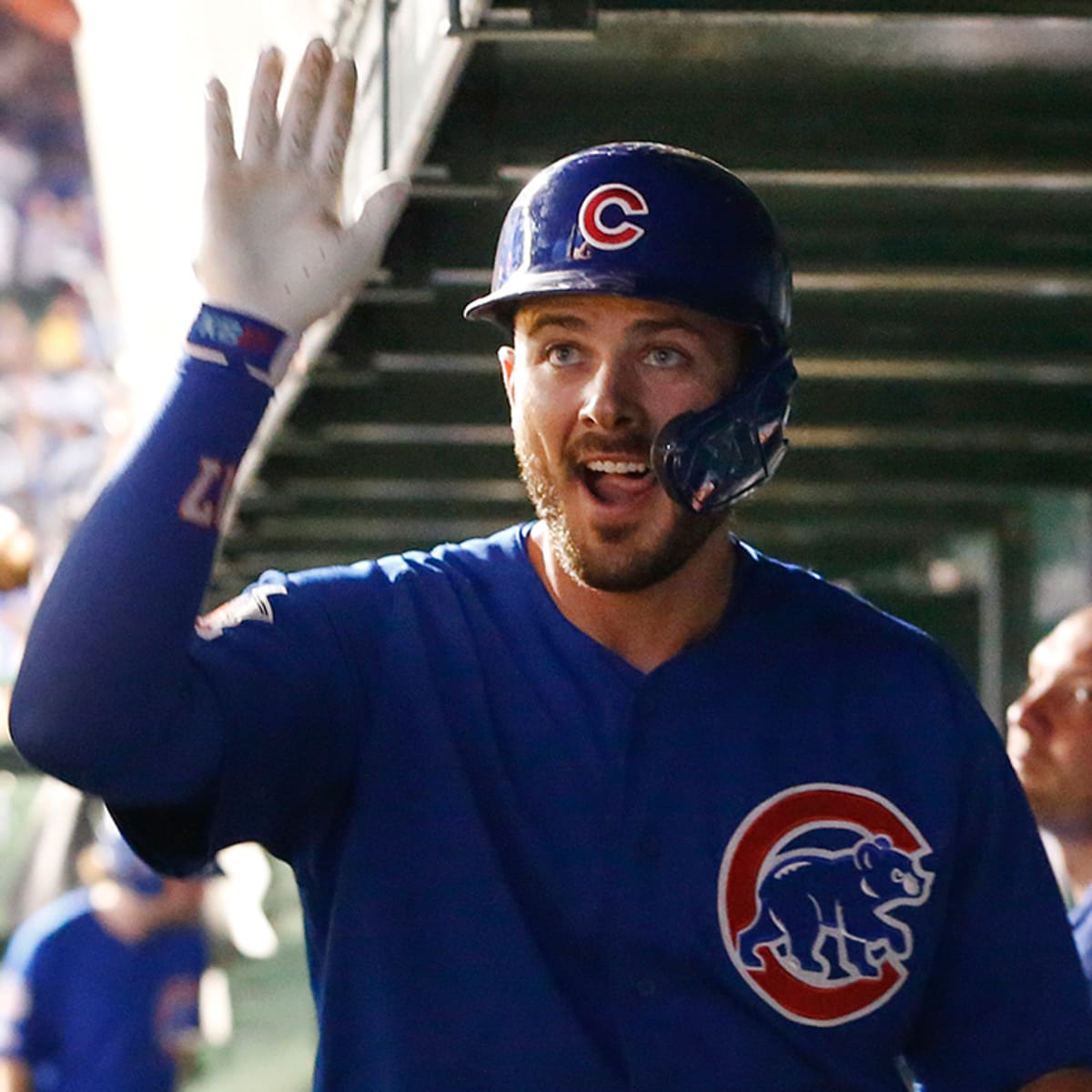 Cubs' Kris Bryant reacting to lightning bolt leads to must-see GIF - Sports  Illustrated