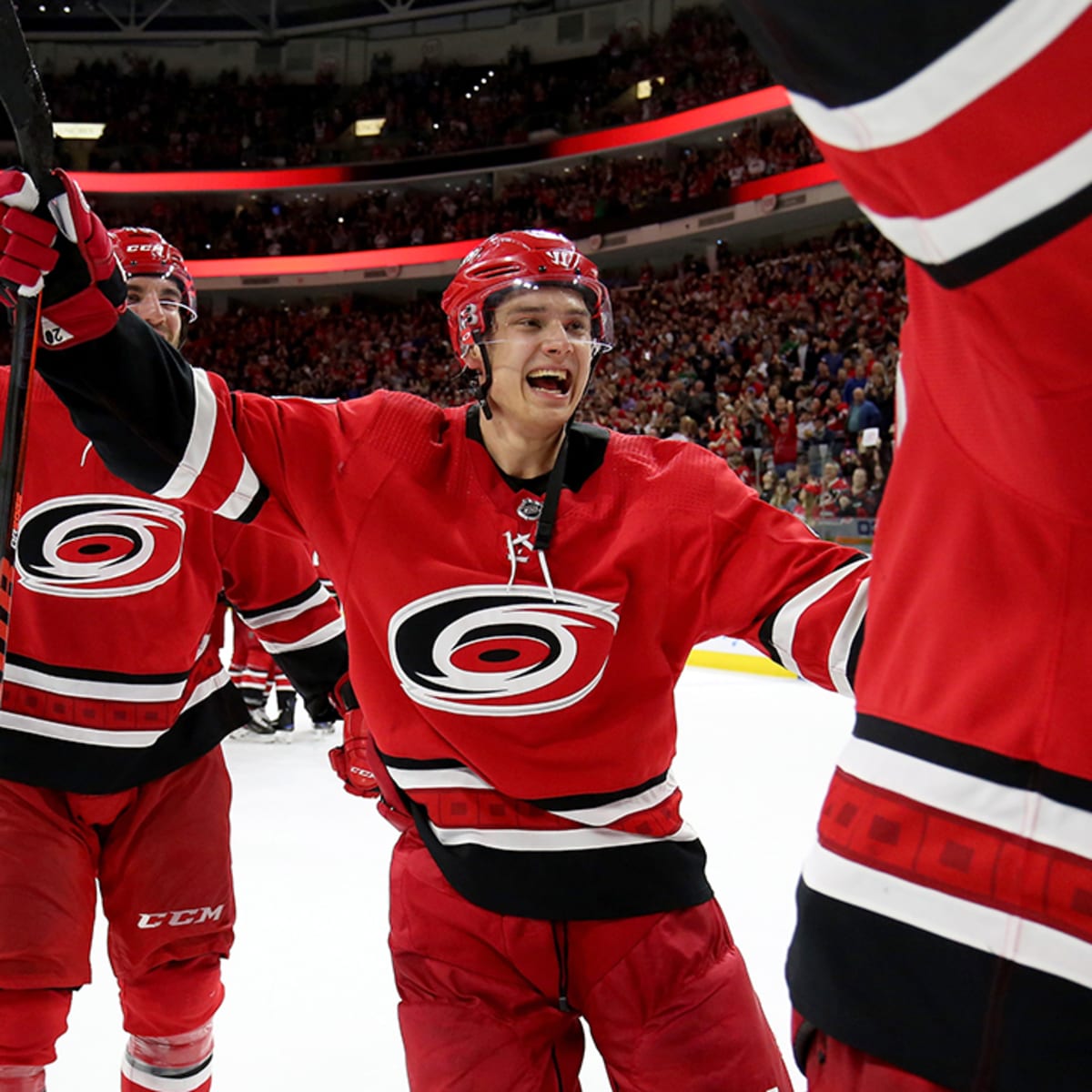 Hurricanes overcome injuries to reach 2nd round of playoffs - The
