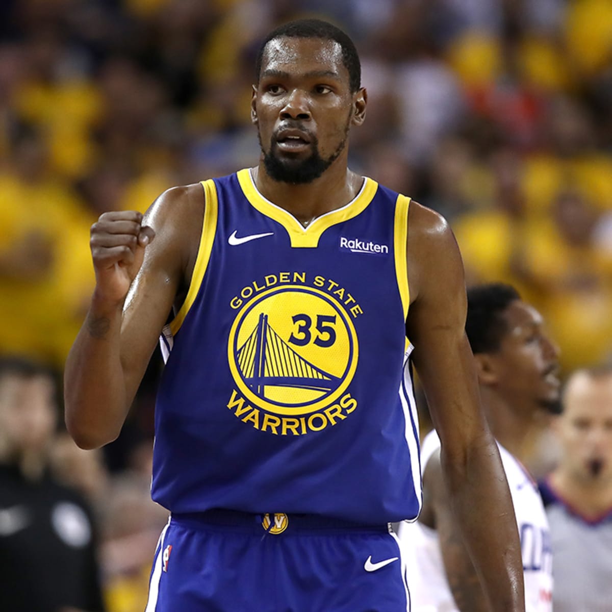 Kevin Durant Is Said to Take Pay Cut in New Contract With Warriors