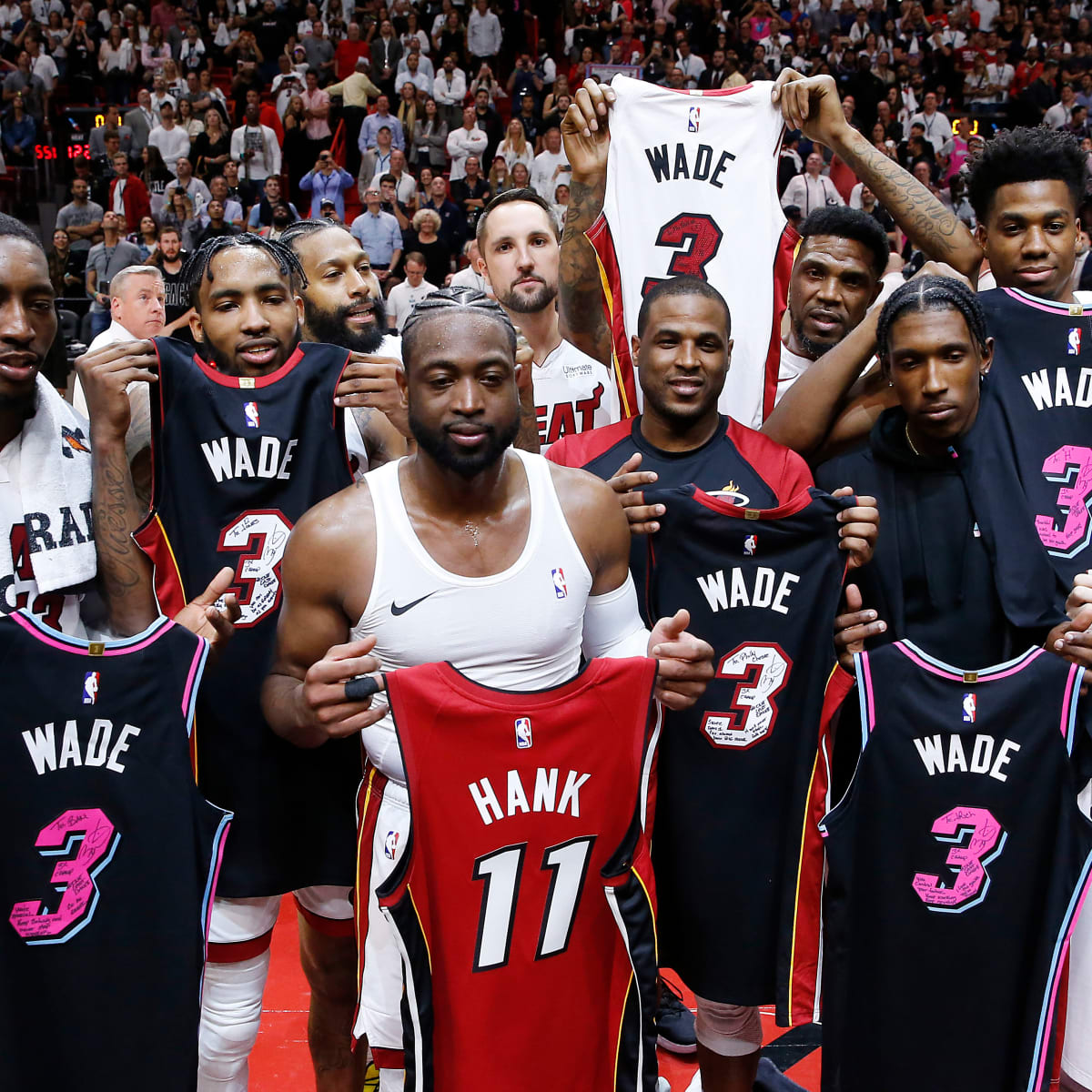 Dwyane Wade returns to Miami Heat after opting against retirement, NBA  News