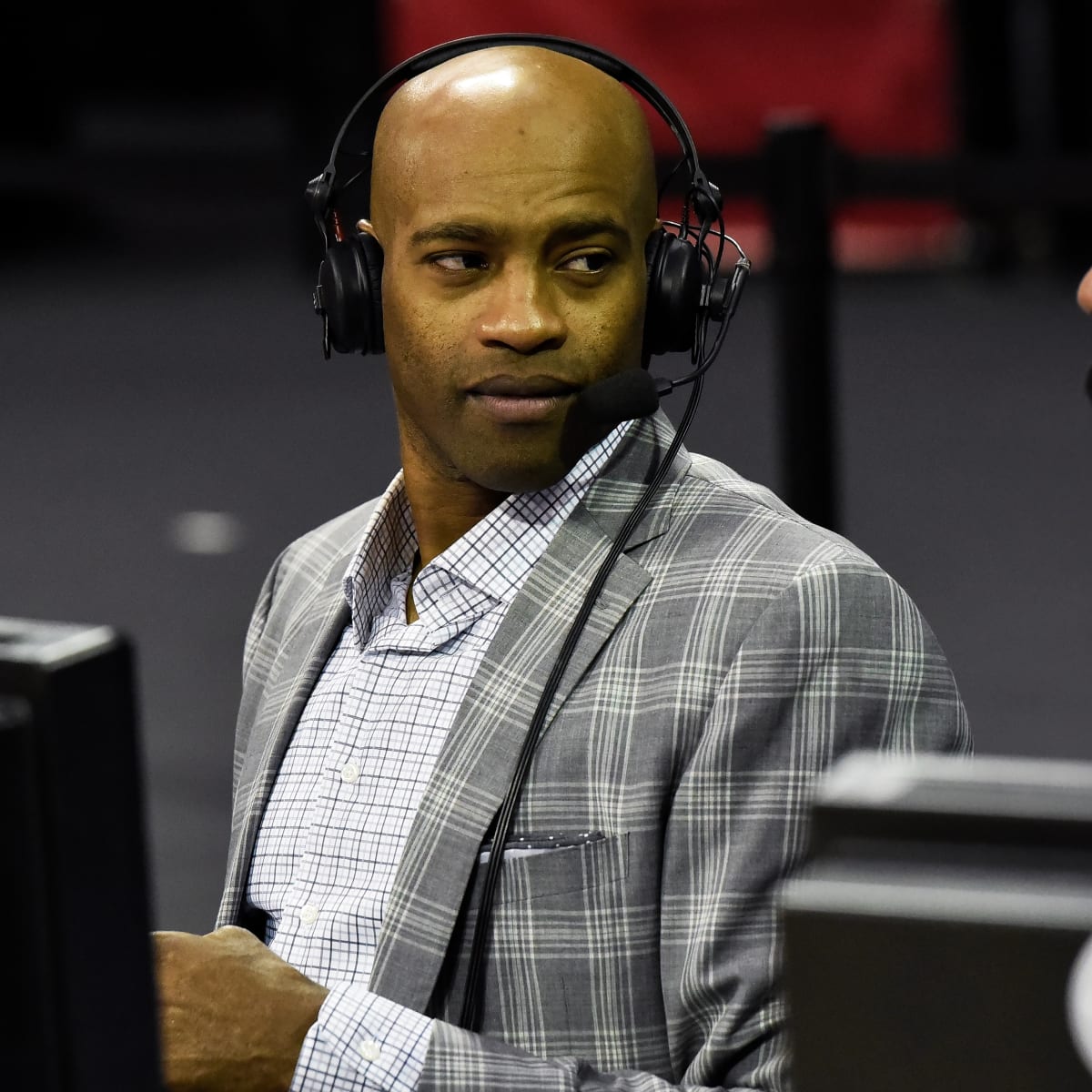 Vince Carter Documentary Debuts Online on October 1, 2021 - Sports