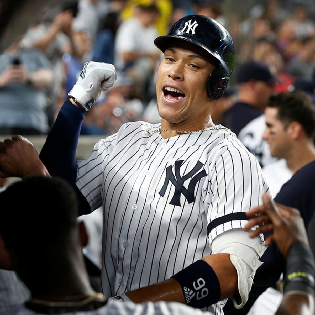 Yankees' Brett Gardner has to end his bat antics