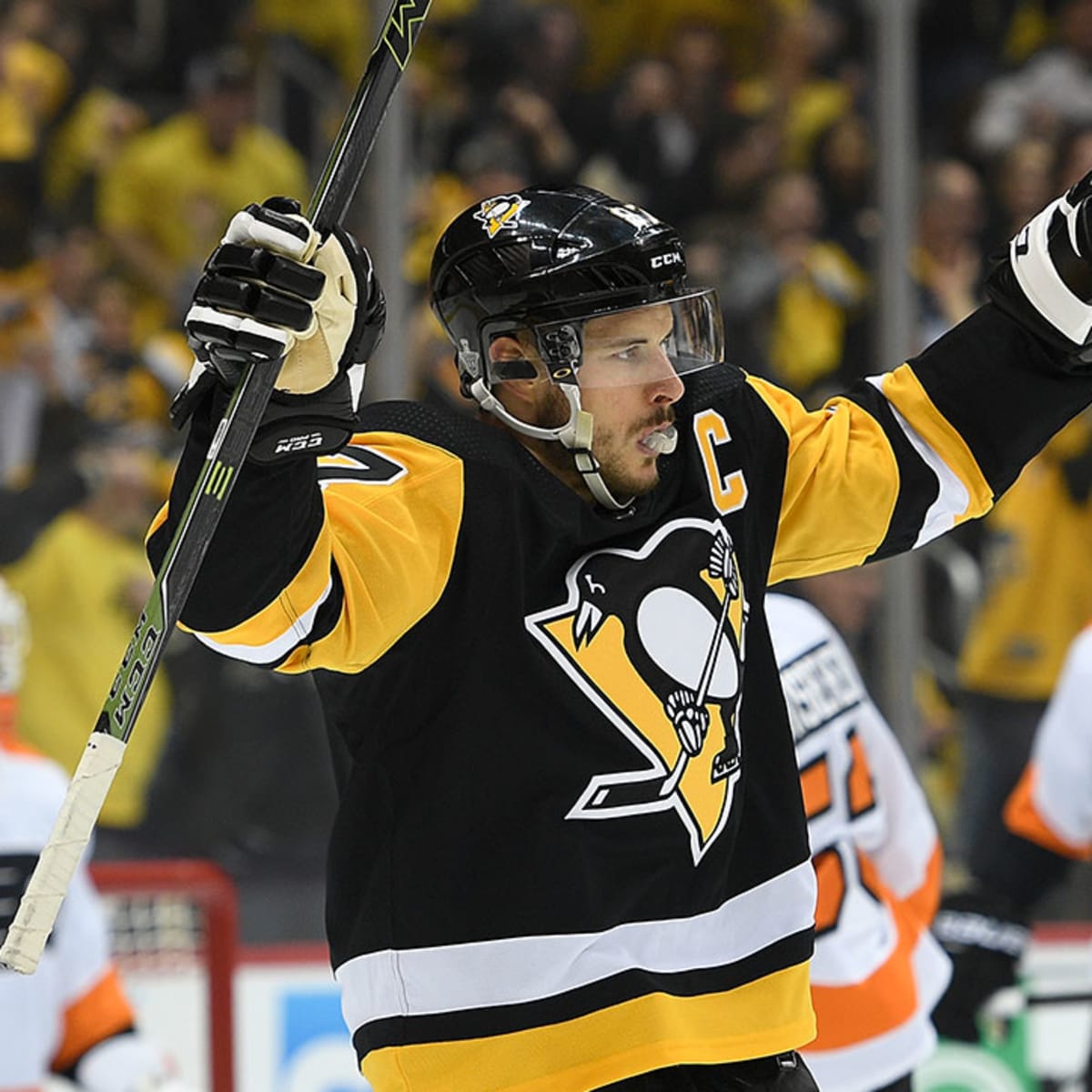 Sidney Crosby becomes NHL's all-time leader in goals vs. Flyers in