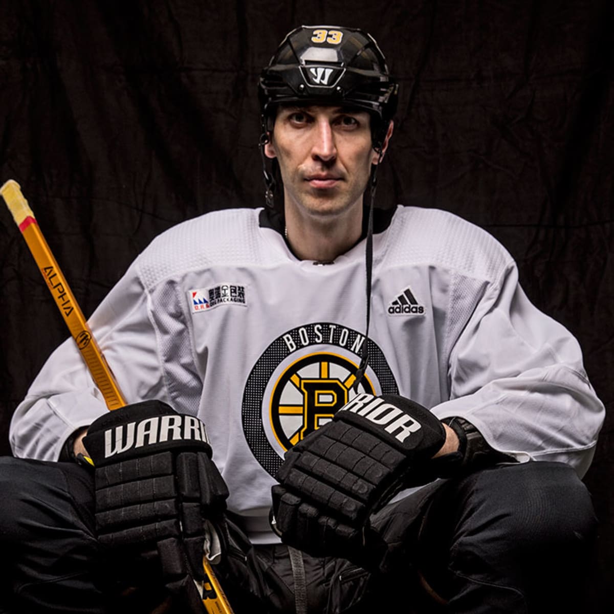 Zdeno Chara's hockey sticks mysteriously end up at N.J. man's home