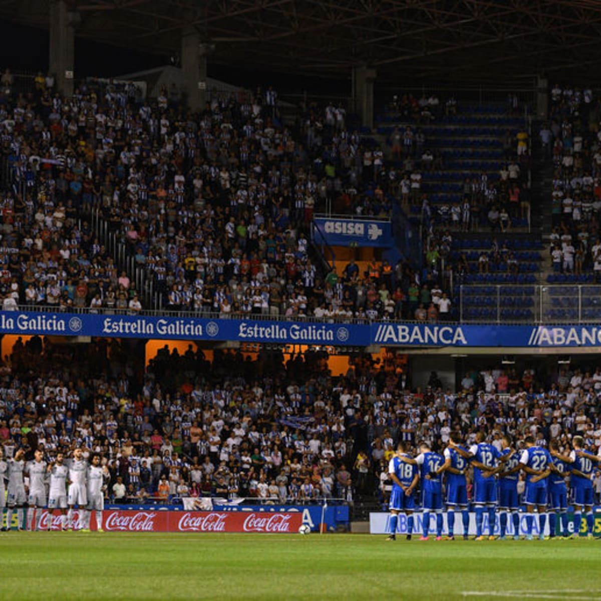 El Deportivo de La Coruña se fija en un mediocentro de Segunda división -  Estadio Deportivo