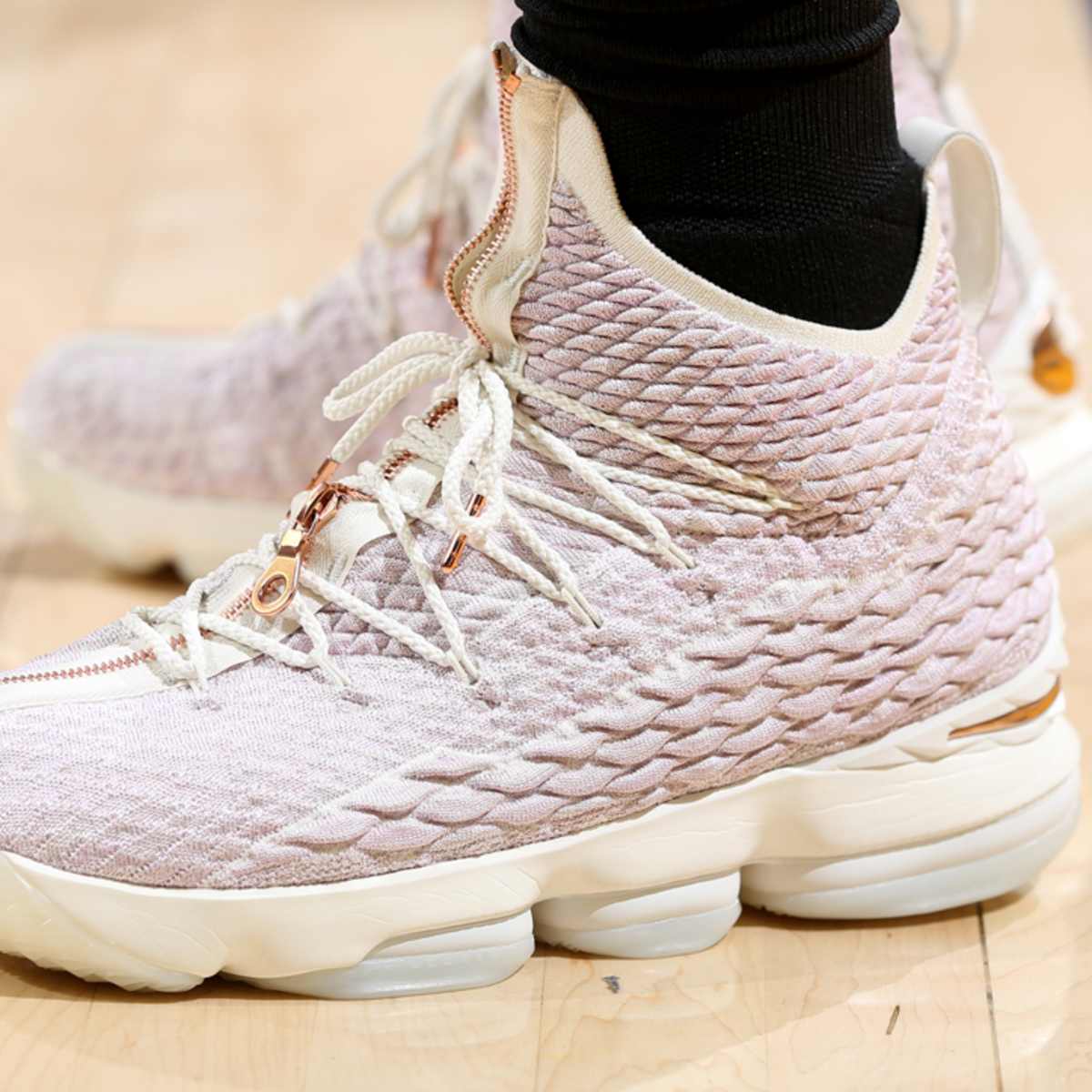 lebron 16 mamba mentality