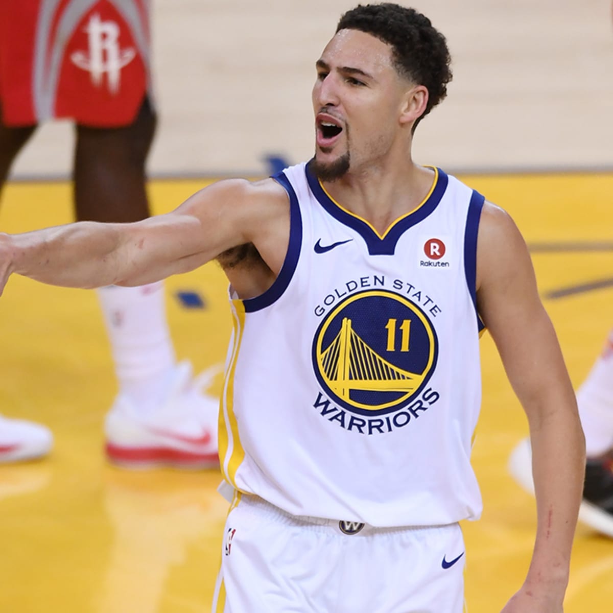 NBA playoffs: Klay Thompson, Warriors roll over Lakers to even