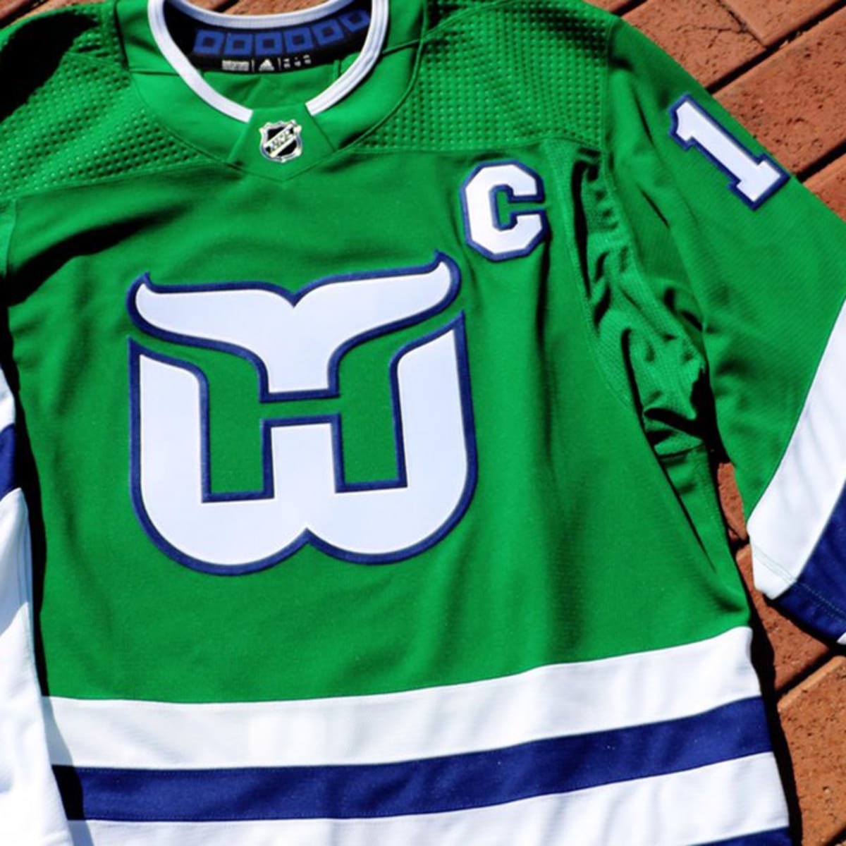 Carolina Hurricanes Wore Hartford Whalers Throwback Uniforms, and NHL Fans  Loved It - Sports Illustrated