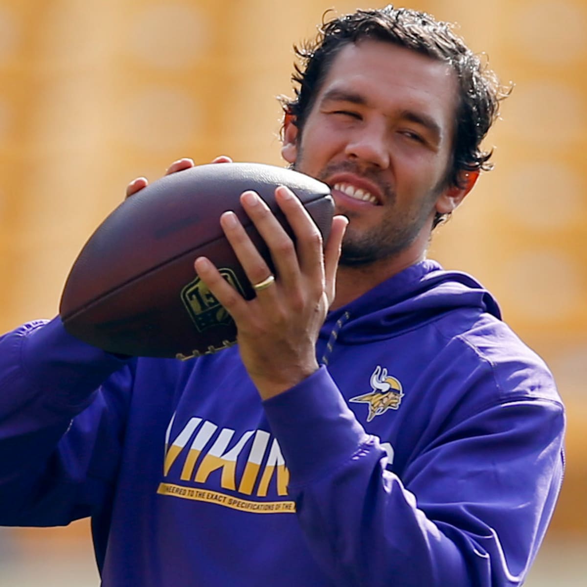 Sam Bradford injury: QB says knee injury not from contact - Sports  Illustrated