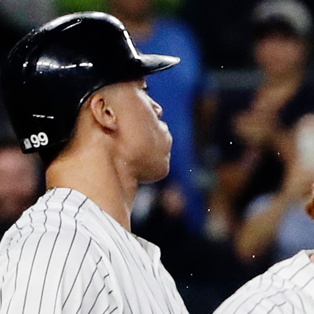 Aaron Judge: Yankees OF chips tooth celebrating (VIDEO) - Sports Illustrated