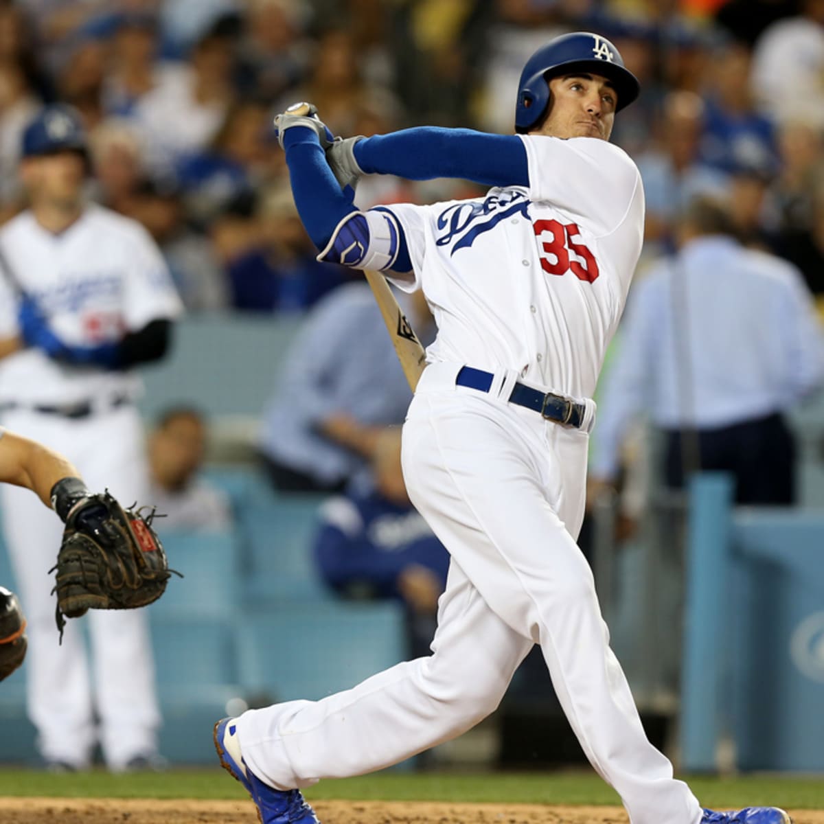 Cody Bellinger homers, collects three hits in win vs. Cardinals