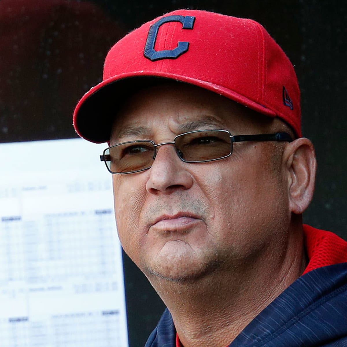 Before game, Indians' Francona to support Red Sox's Farrell at