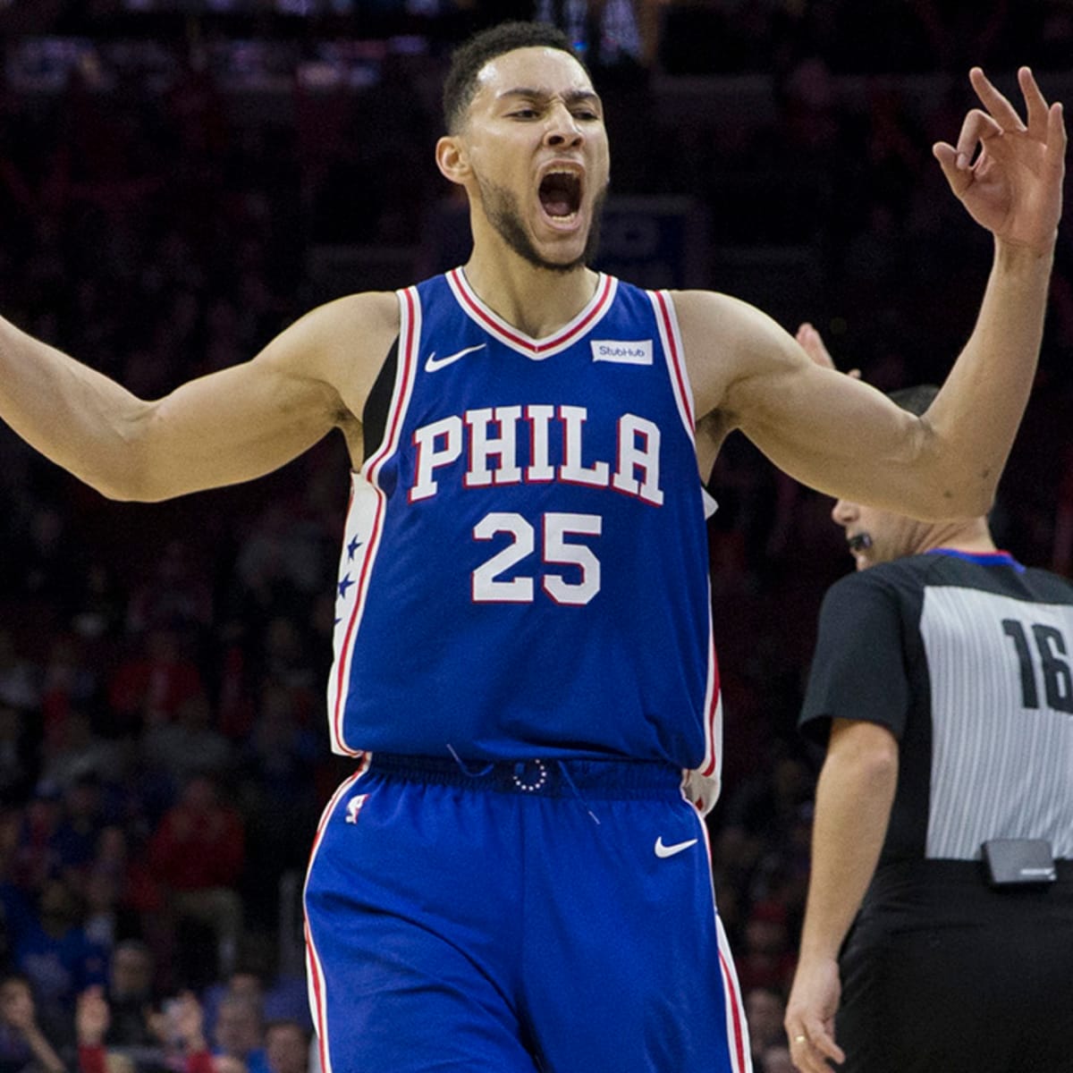 Ben Simmons' jersey ripped in half during Sixers-Pacers game
