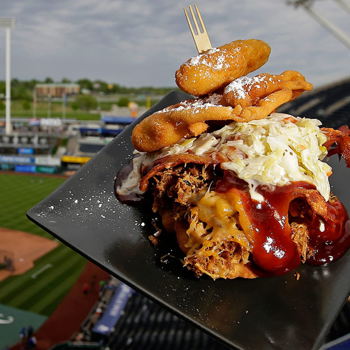 Ballpark food guide: Best, weirdest choices from all 30 stadiums