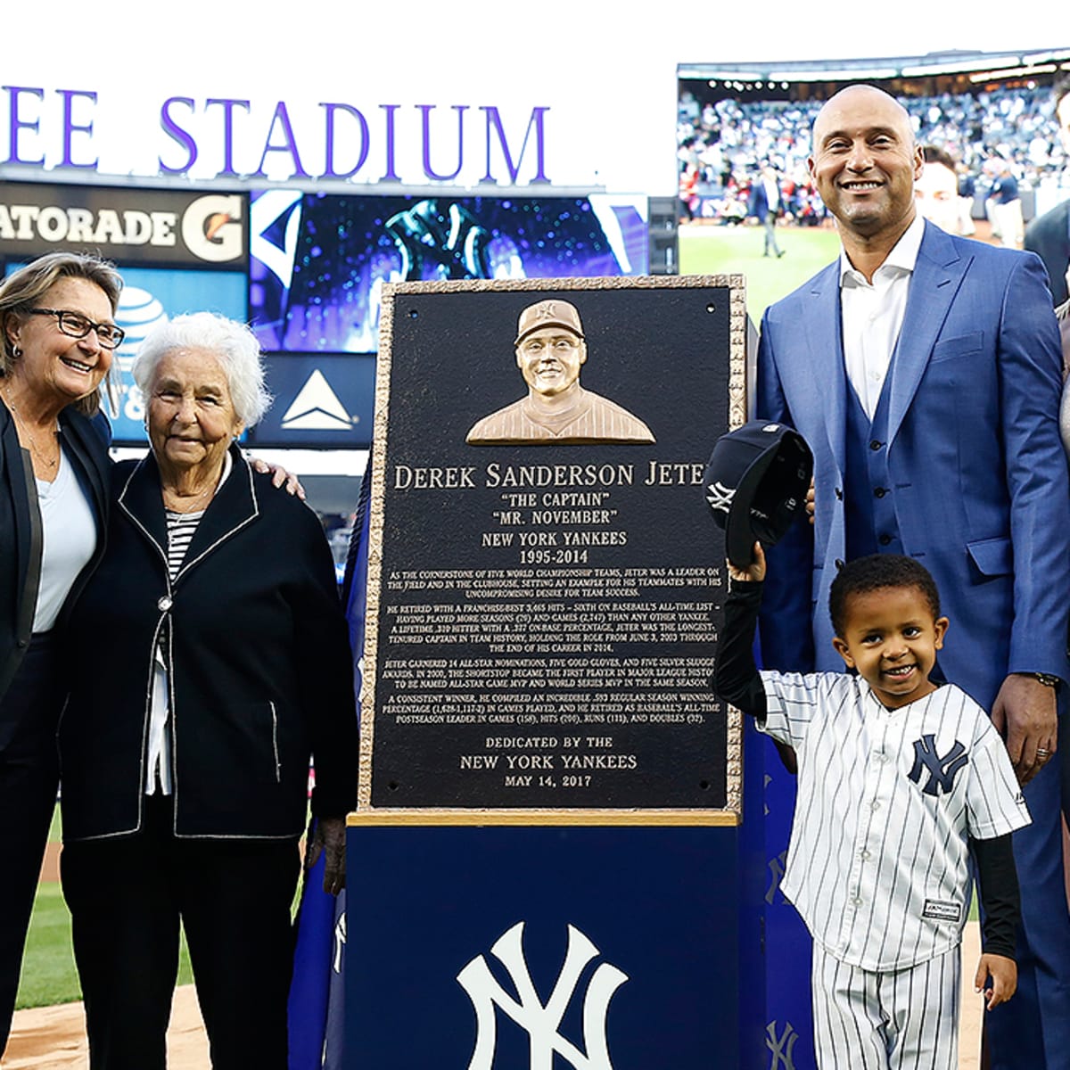 Derek Jeter handles Yankees number retirement like a pro - Sports  Illustrated