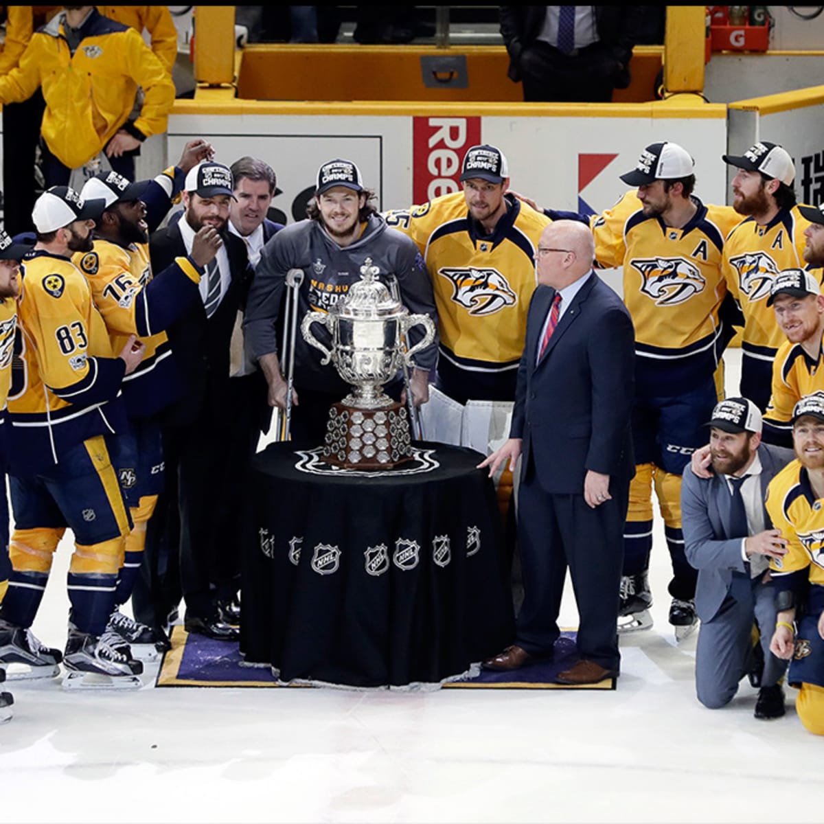 The Sports Vault NHL 14-inch Stanley Cup Champions