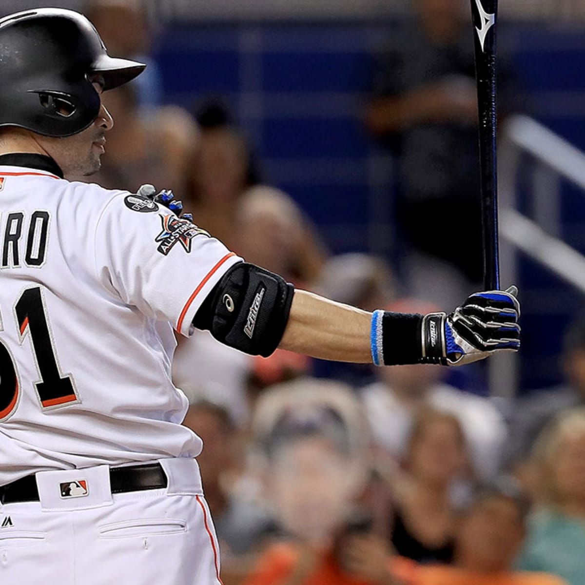 Marlins officially announce 1-year, $2 million deal with Ichiro