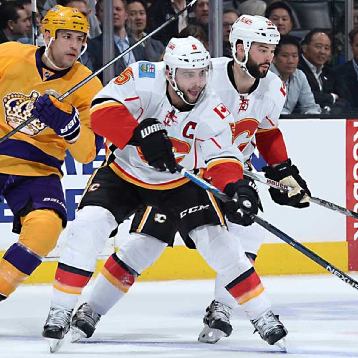 Former Flames captain Mark Giordano scores in return to Calgary with Kraken