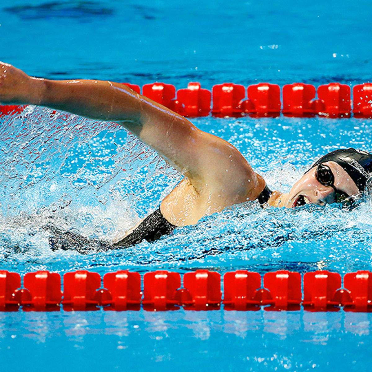girlfriend pegs boyfriend pool